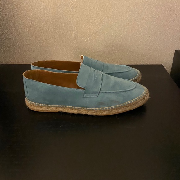 Shoes - Picture 3 of 3